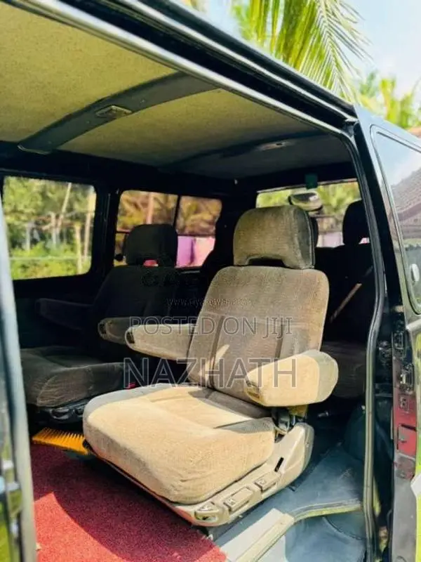 Mitsubishi PO5 1990 Van (Used)