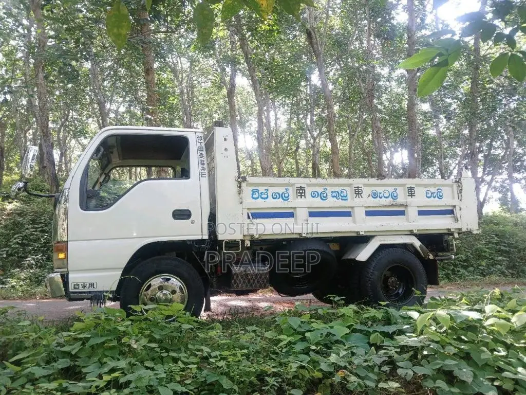 Isuzu Tipper 4HF1 2002 Lorry (Used)
