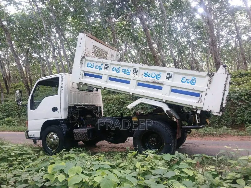 Isuzu Tipper 4HF1 2002 Lorry (Used)