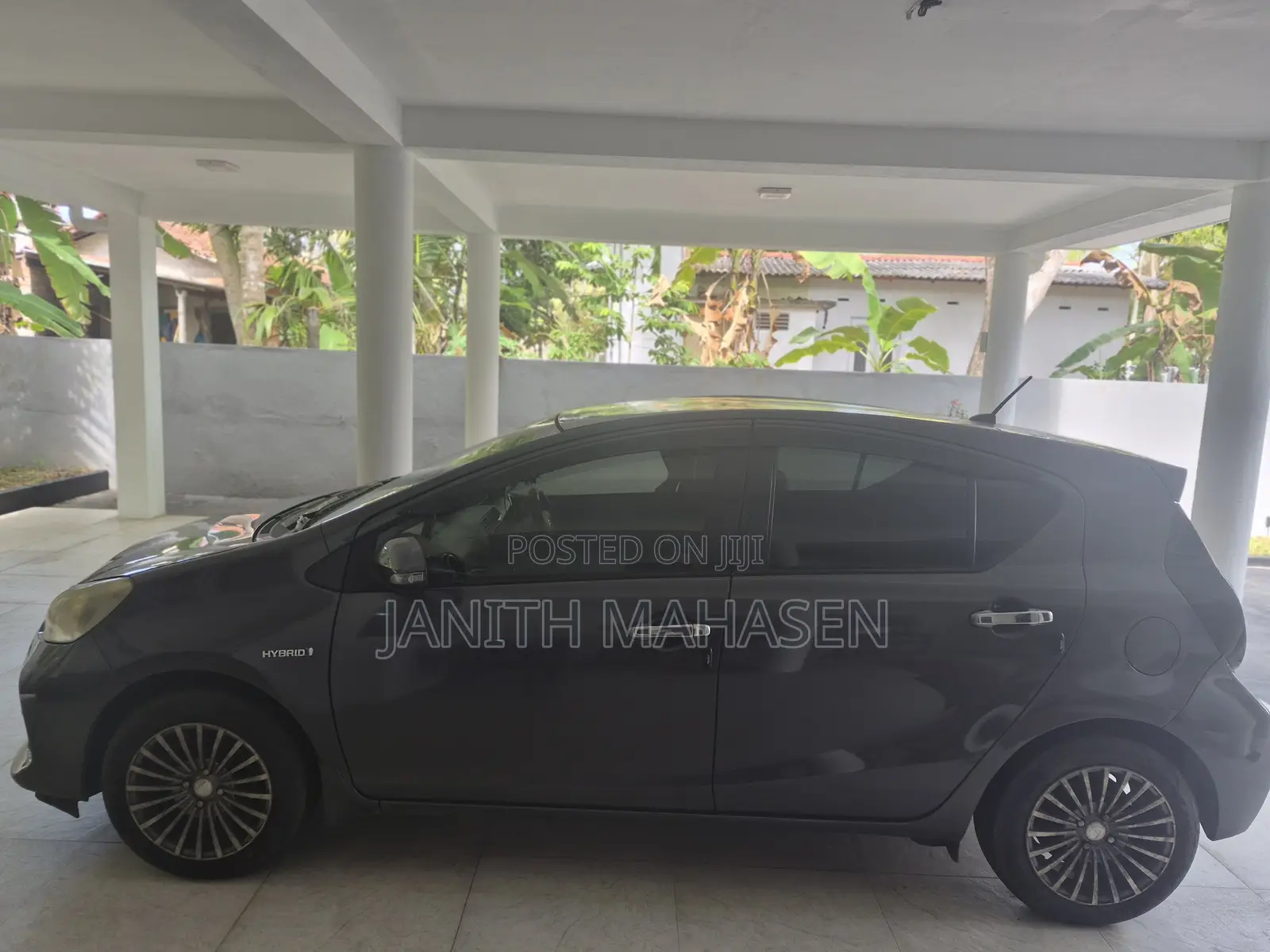 Toyota Aqua 2013 Gray
