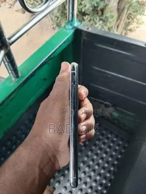 Apple iPhone X (Used)