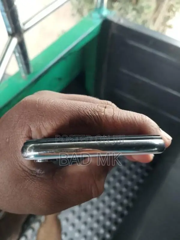 Apple iPhone X (Used)