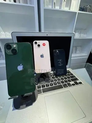 Apple iPhone 13 (Used)