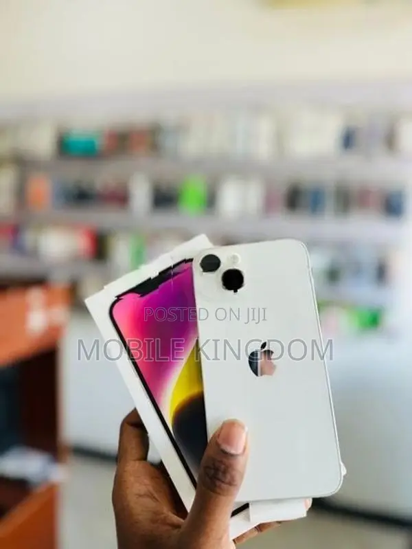 Apple iPhone 14 256GB White Fullset (Used)