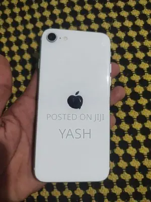 Apple iPhone SE 2 I phone 128 (Used)