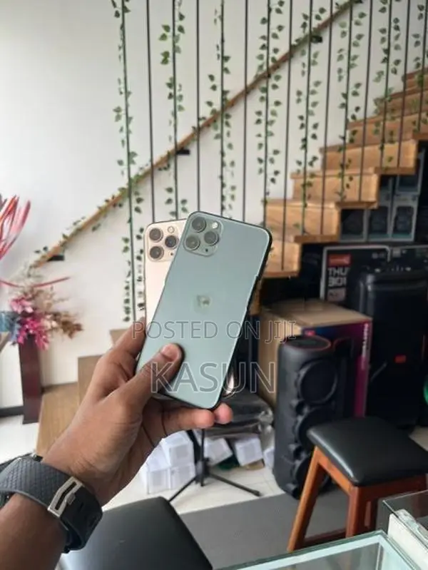 Apple iPhone 11 Pro 256GB (Used)