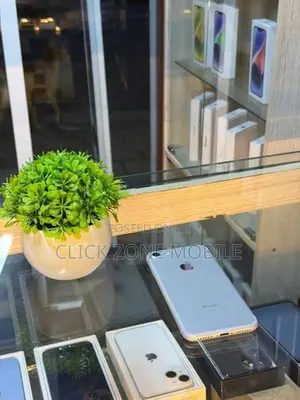 Apple iPhone 7 128GB (Used)