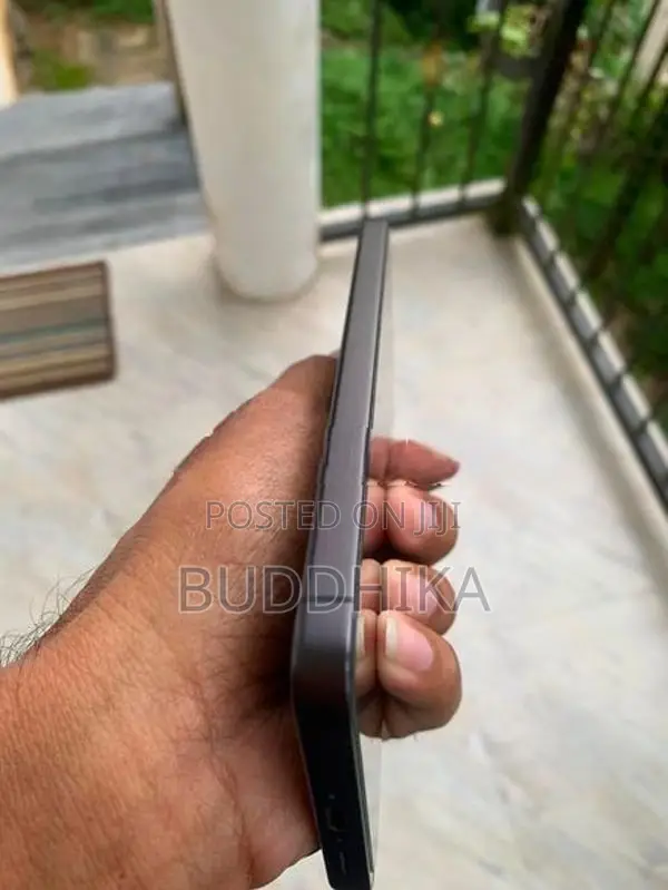Samsung Galaxy S24 (Used)