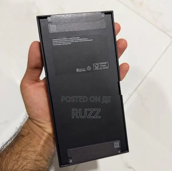 Samsung Galaxy Z Flip 7 256GB (Brand New)