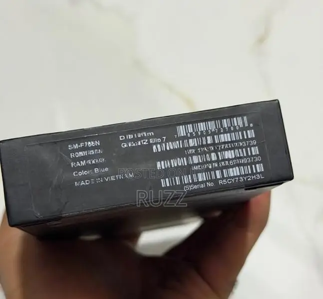 Samsung Galaxy Z Flip 7 256GB (Brand New)