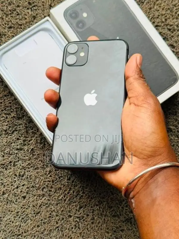 Apple iPhone 11 128GB (Used)