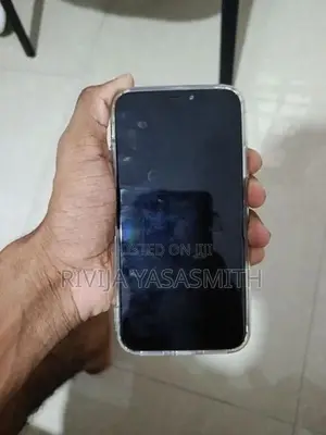 Apple iPhone XS (Used)