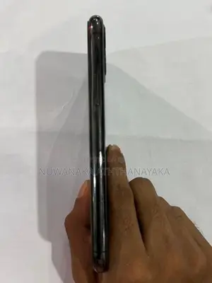 Apple iPhone 11 Pro (Used)