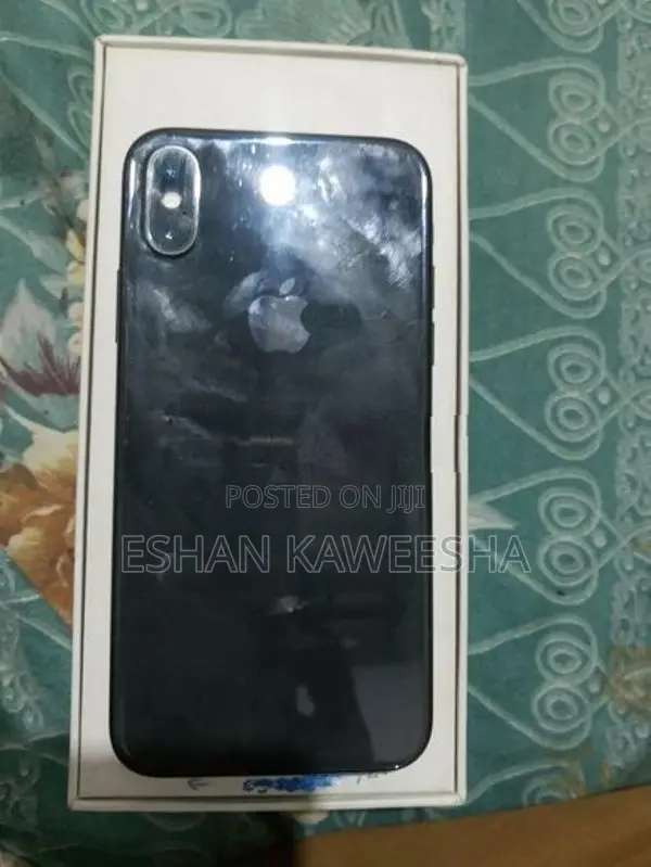 Apple iPhone XS (Used)