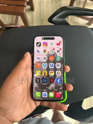 Apple iPhone 16 (Used)