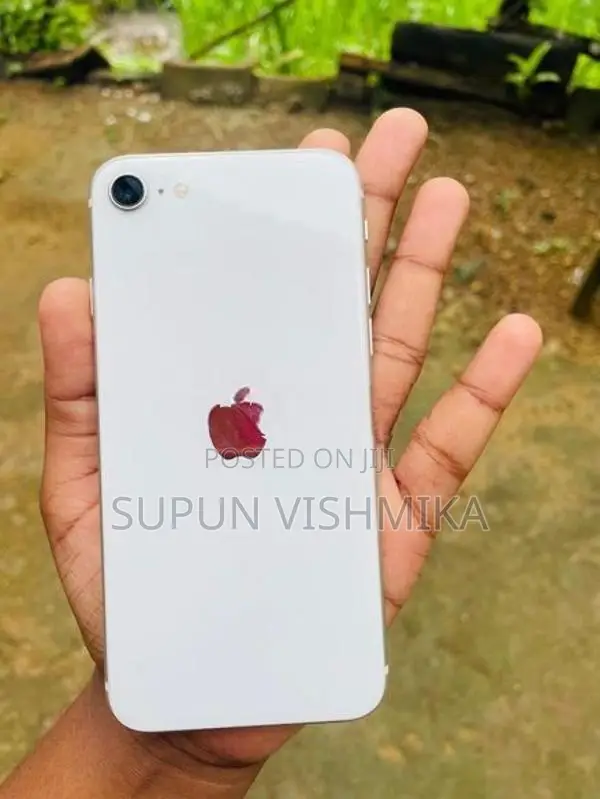Apple iPhone SE 2 (Used)