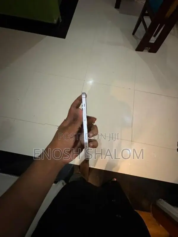 Apple iPhone 14 (Used)