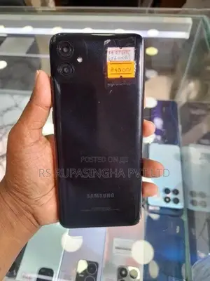 Samsung Galaxy A04e (Used)