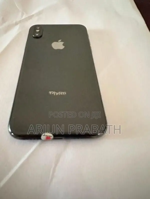 Apple iPhone XS (Used)