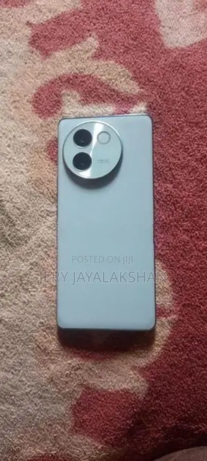 Vivo V30e (Used)