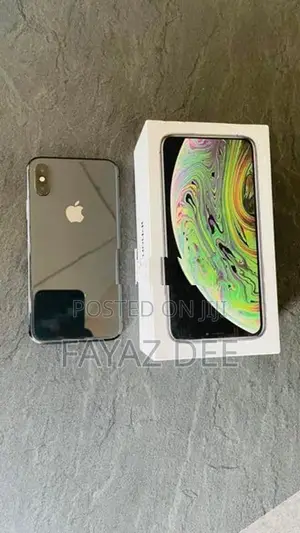 Apple iPhone XS (Used)