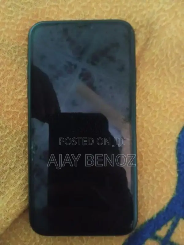 Apple iPhone XR Black (Used)
