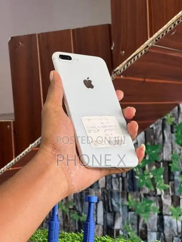 Apple iPhone 8 Plus (Used)