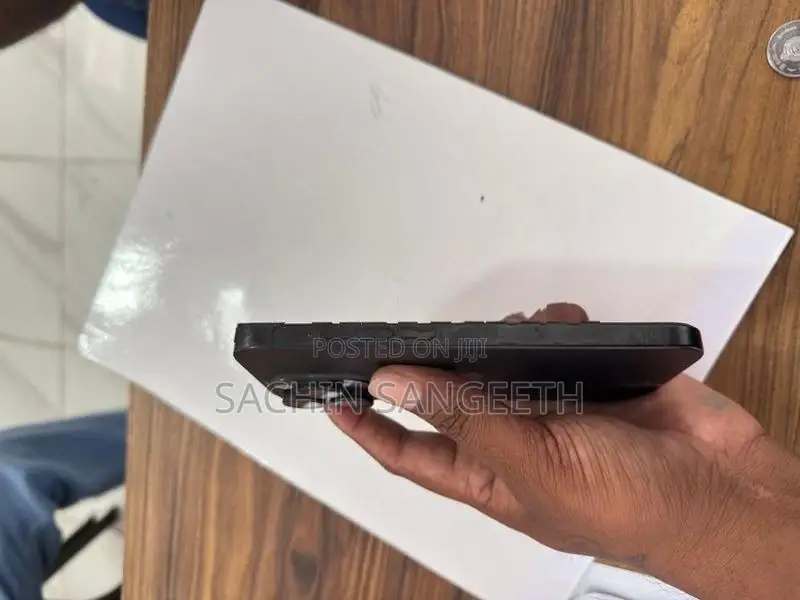 Apple iPhone 16 Pro (Used)
