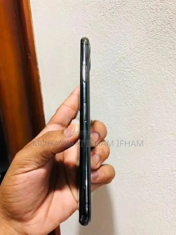 Apple iPhone 11 Pro 256GB (Used)