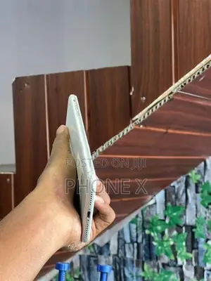 Apple iPhone 8 Plus (Used)