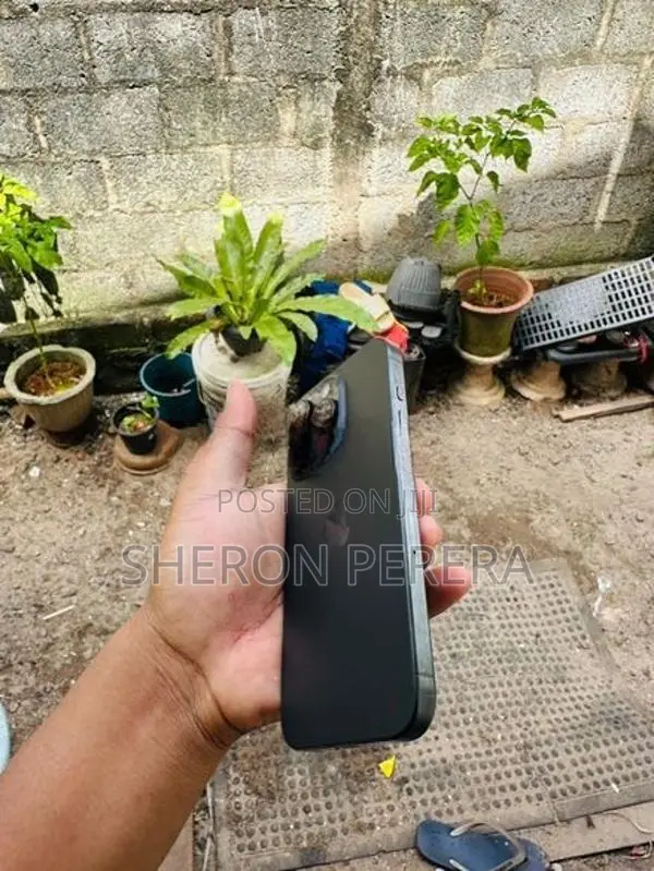 Apple iPhone 15 Pro (Used)