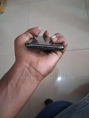 Apple iPhone XS 64Gb (Used)