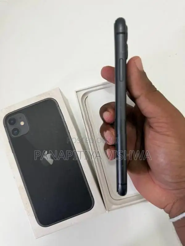 Apple iPhone 11 (Used)