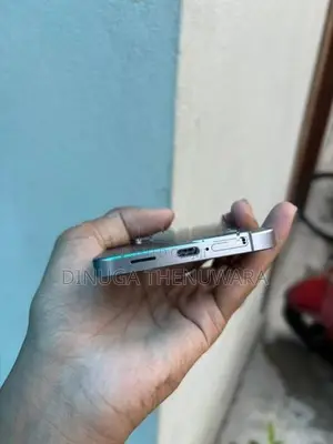 Samsung Galaxy S25 (Used)