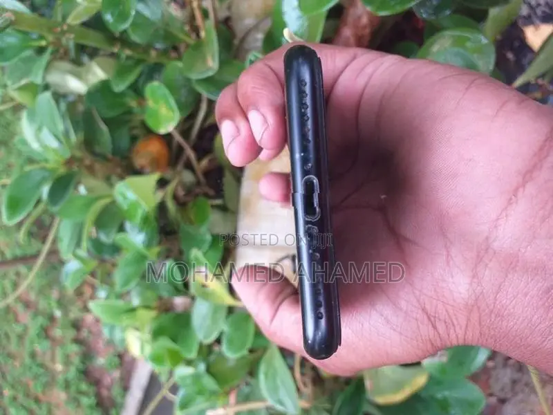Apple iPhone 7 (Used)