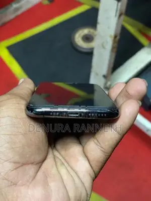Apple iPhone 11 Pro space gry color (Used)