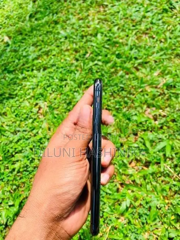 Apple iPhone X (Used)