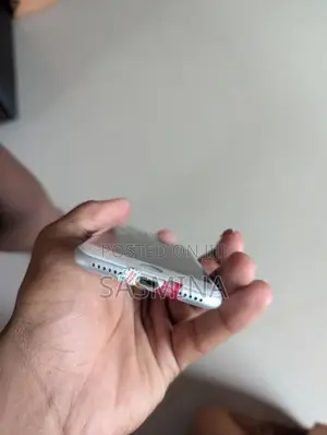 Apple iPhone 8 (Used)