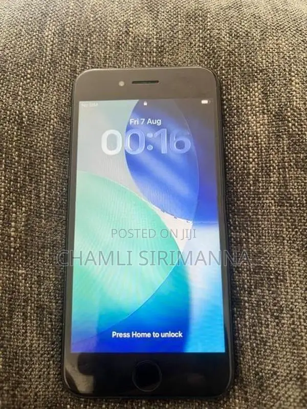 Apple iPhone SE 2 (Used)