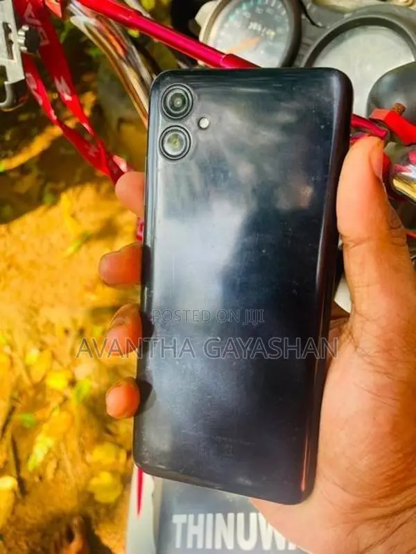 Samsung Galaxy A04e (Used)