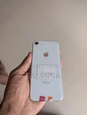 Apple iPhone 8 (Used)