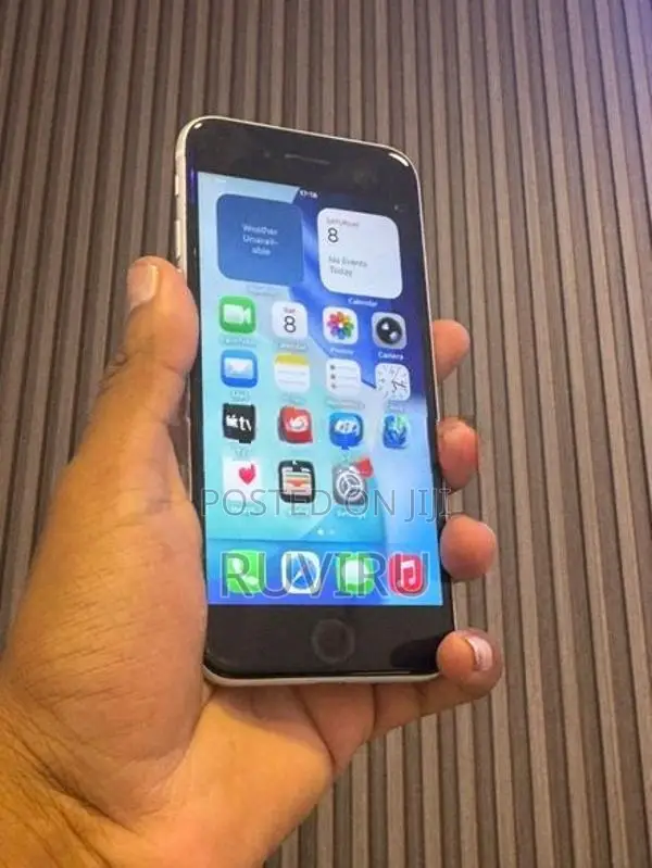Apple iPhone SE 2 (Used)