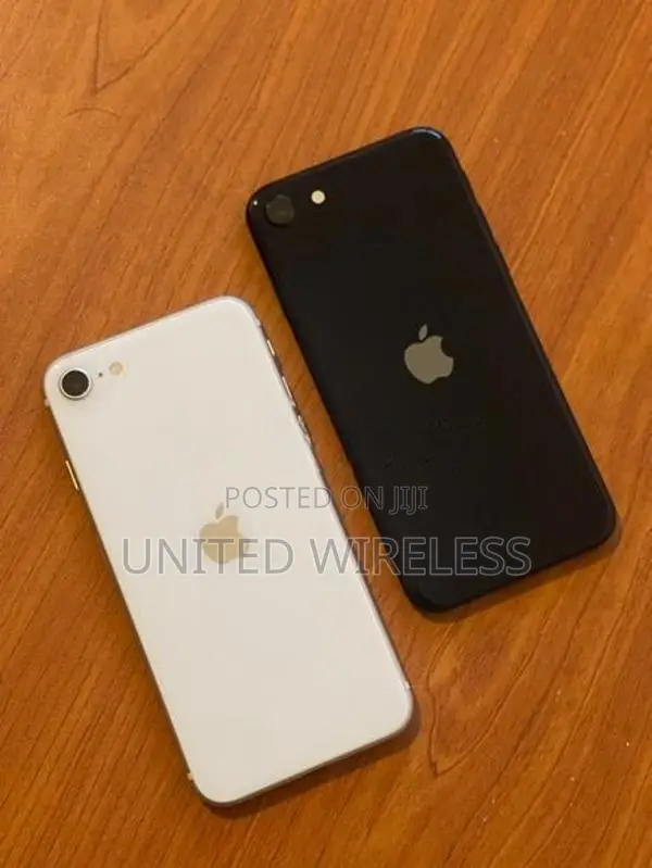 Apple iPhone SE 3 64GB (Used)
