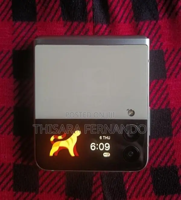 Samsung Galaxy Z Flip3 (Used)
