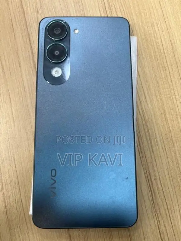 Vivo Y04 128GB (Used)