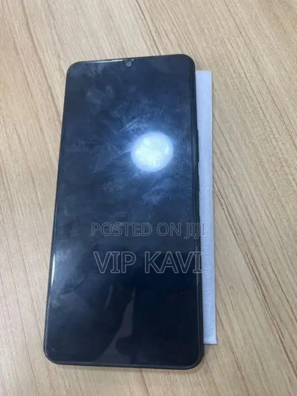 Vivo Y04 128GB (Used)