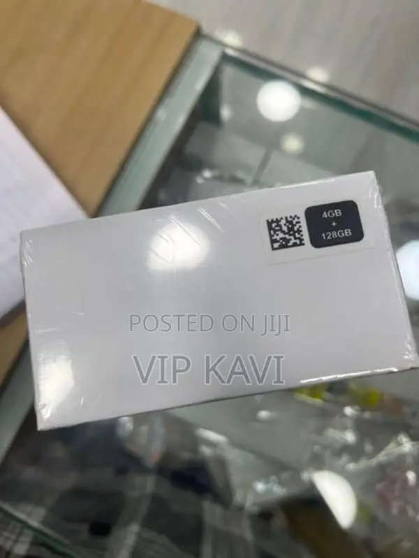 Vivo Y04 128GB (Used)