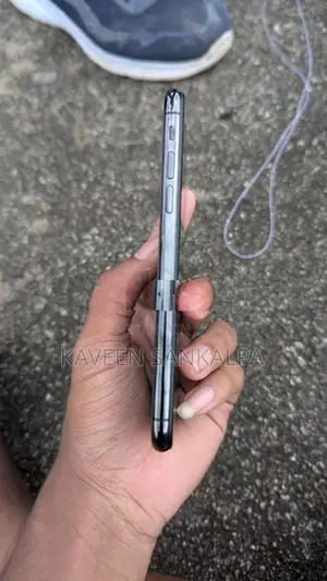 Apple iPhone X (Used)