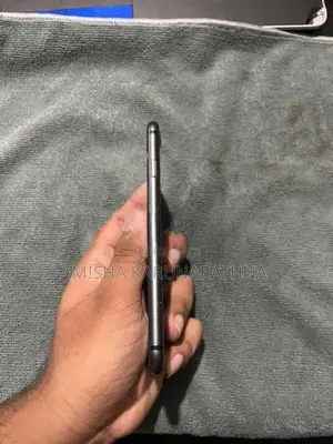 Apple iPhone 8 (Used)