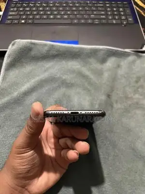 Apple iPhone 8 (Used)